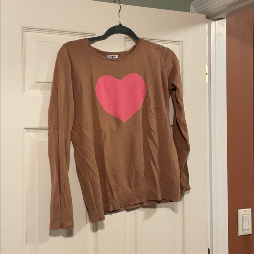 Lightweight heart sweater